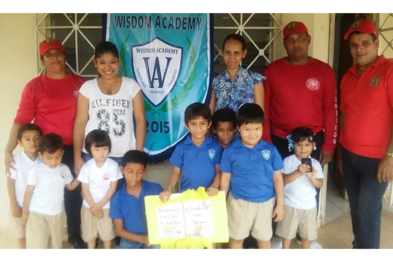 ZONA REGIONAL PANAMÁ OESTE, VOLUNTARIOS APOYAN EN ACTIVIDAD ESCOLAR -  Benemérito Cuerpo de Bomberos de la República de Panamá